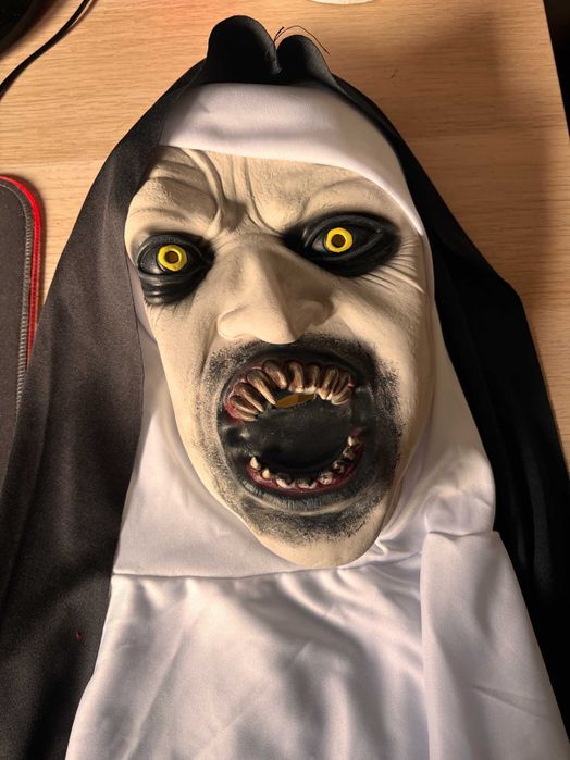Máscara de Halloween Freira nova