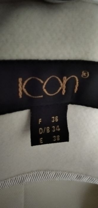 Одяг верхній. Пальто. Осінь-весна. Розмір на фото. Колір білий.