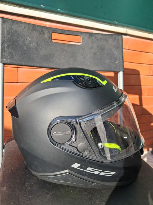 Capacete como novo usado poucas vezes