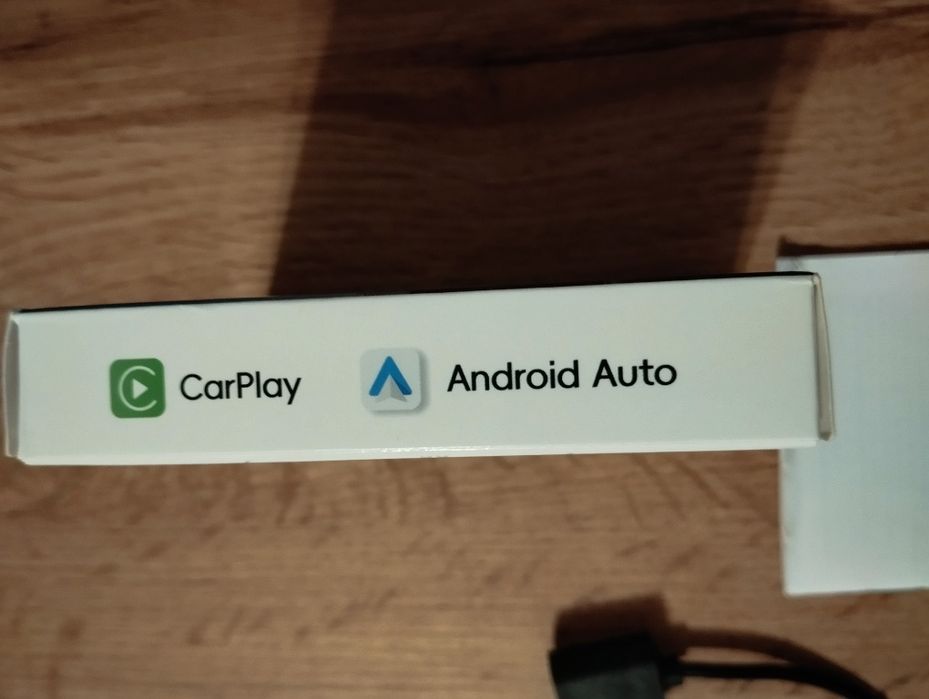 Bezprzewodowy adapter CarPlay 2w1 Android Auto Plug and Play Mini Car
