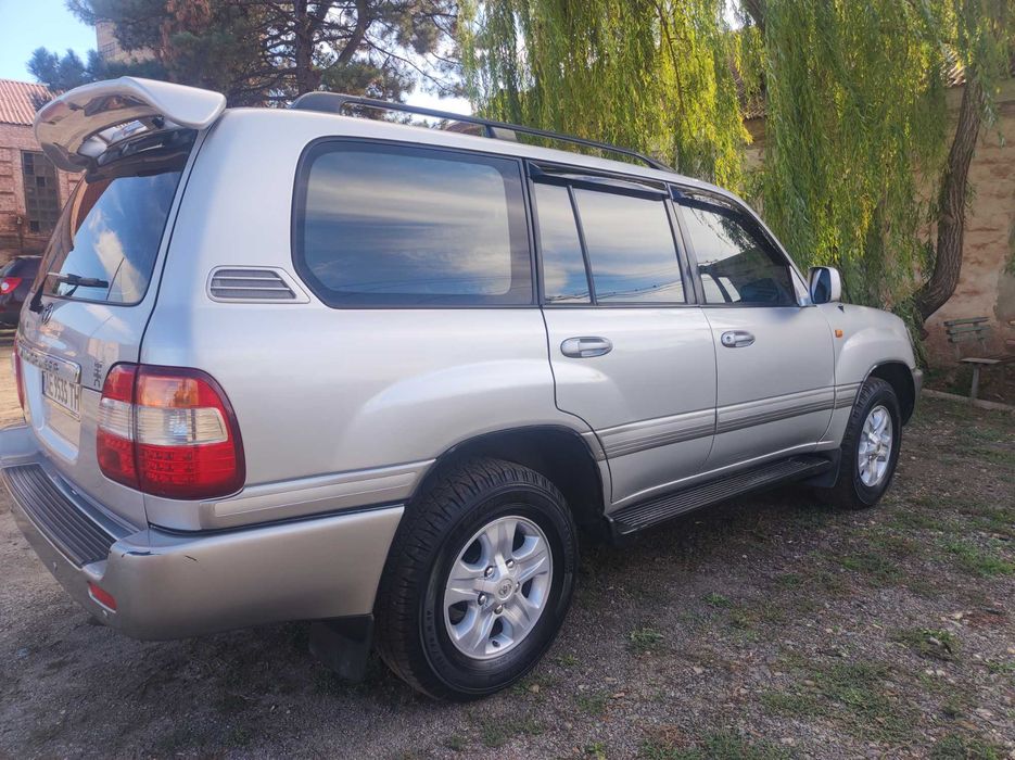 Продам Land Cruiser 100