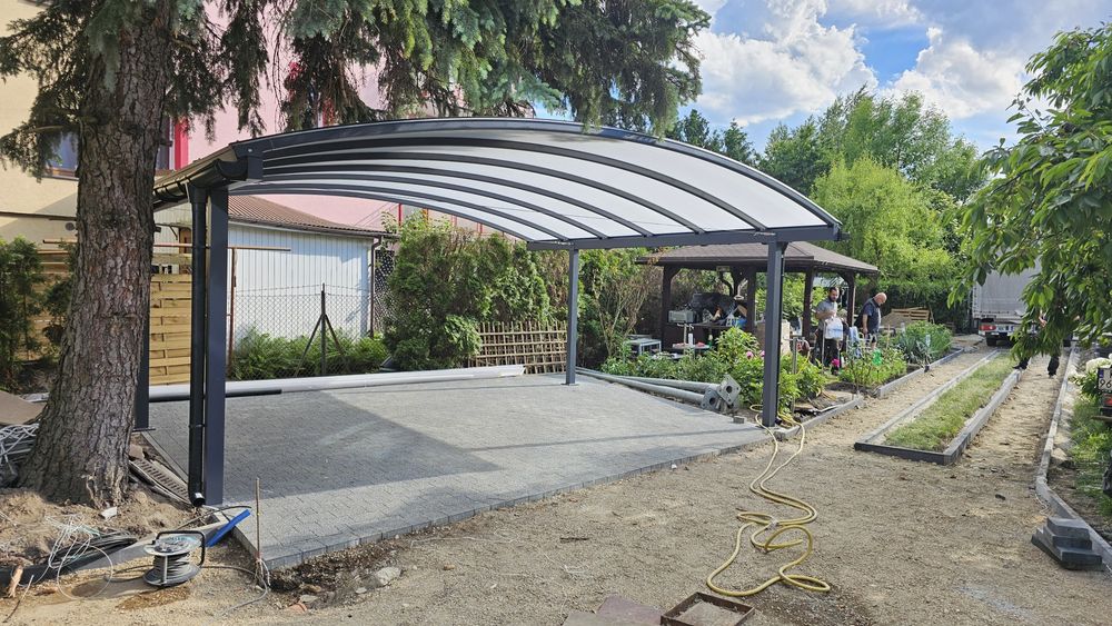 Wiata samochodowa 5,5x5,5m Antracyt