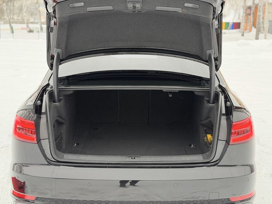 Audi a4 b9 2.0 quattro S-Line Cookcpit