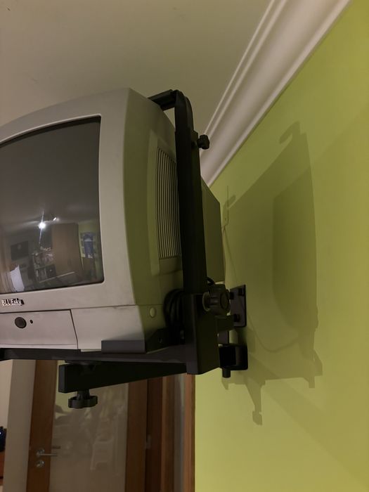Suporte parede para televisões antigas