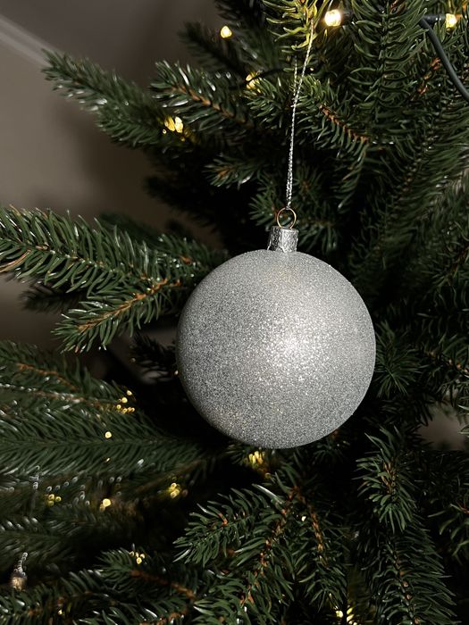 Новорічні іграшки