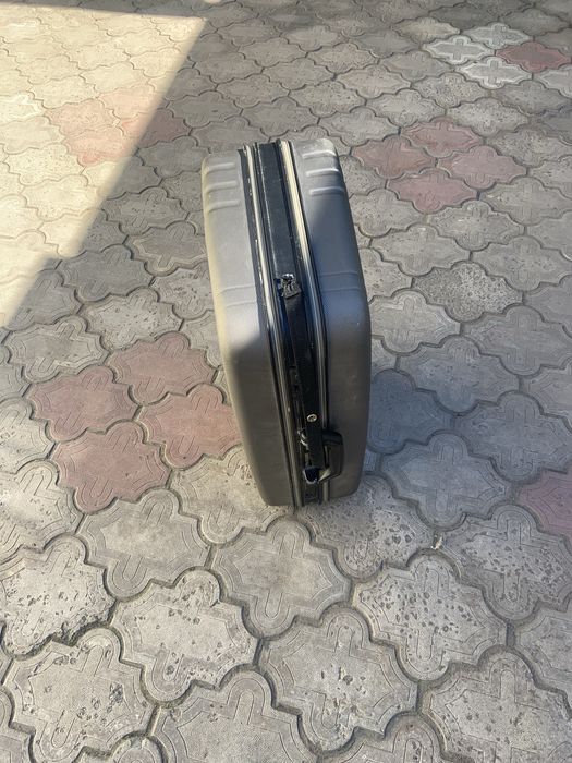 Валізи для подорожі