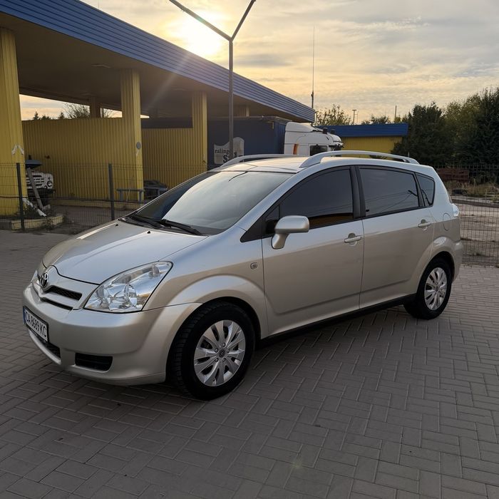 Toyota Corolla Verso 2008 дизель.