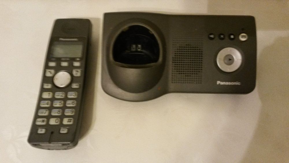 Радиотелефоны стационарные PANASONIC в рабочем состоянии