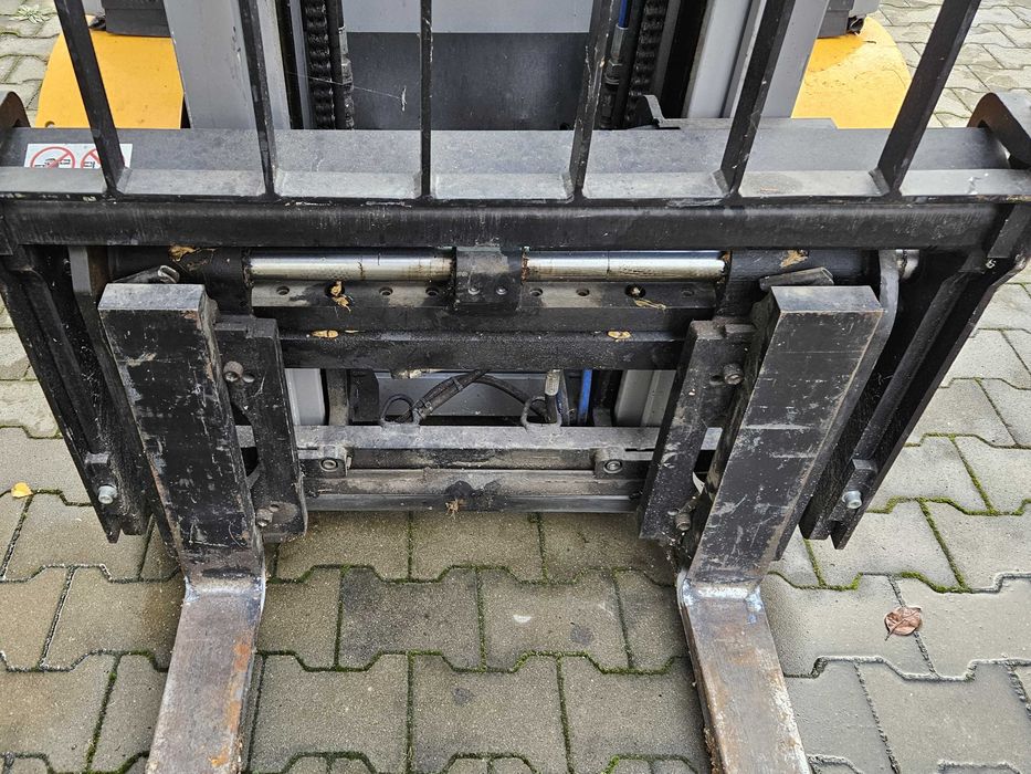 Wózek widłowy Jungheinrich TFG 320s