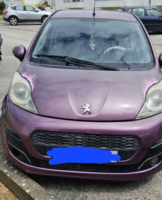 Carro de Menina. Modelo Envy. Cor roxo. Impecável. Duas únicas donas. 4 pneus e jantes novos. Bateria nova. Troca de óleo e filtro ok. IUC e inspeção
