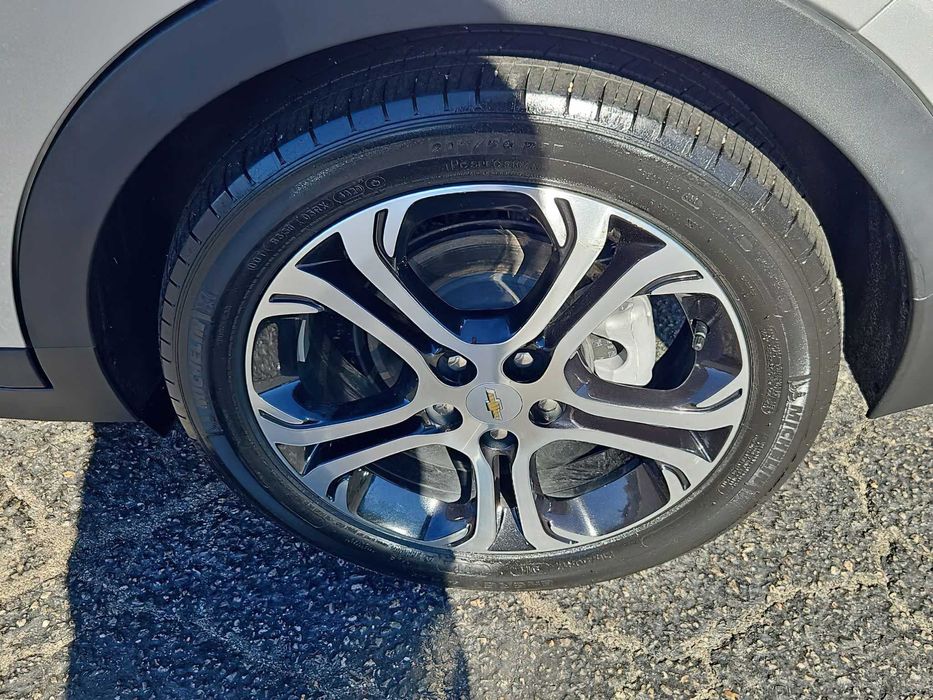 Chevrolet Bolt EV      2021