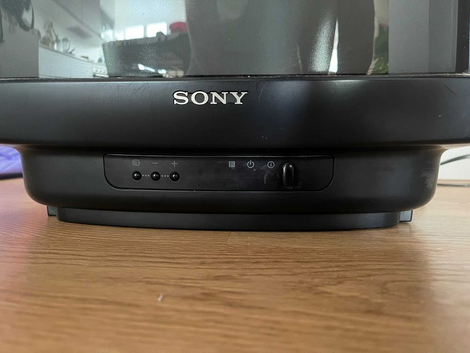 Televisão Sony antiga a funcionar