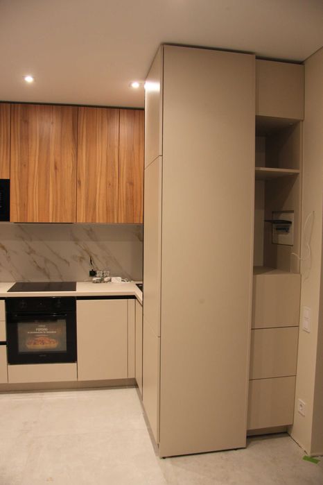 Кухня на замовлення, меблі на замовлення, Кухня Колона, під ключ