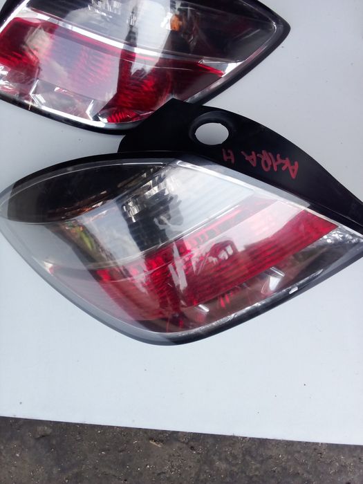 Lampa tylna lewa prawa opel astra H
