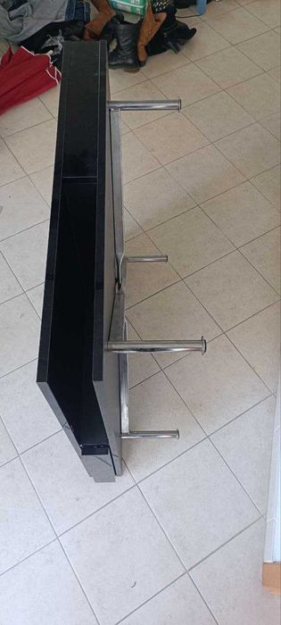 Mesa de centro preta 95x95cm