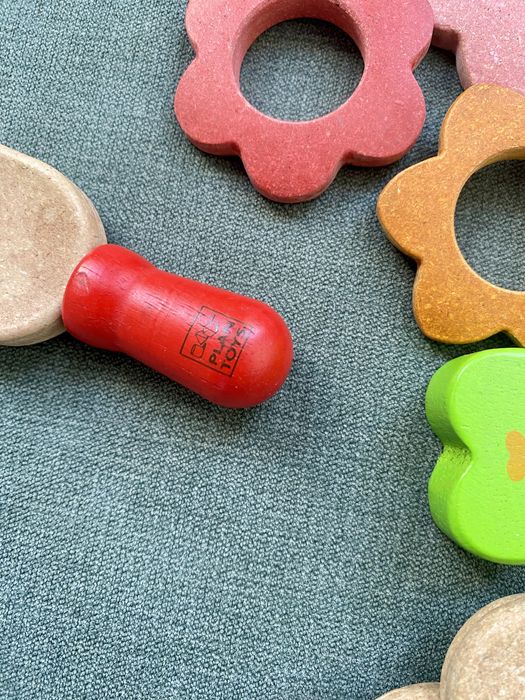 Plan Toys, Drewniany zestaw ogrodnika kwiatek montessori edukacyjna