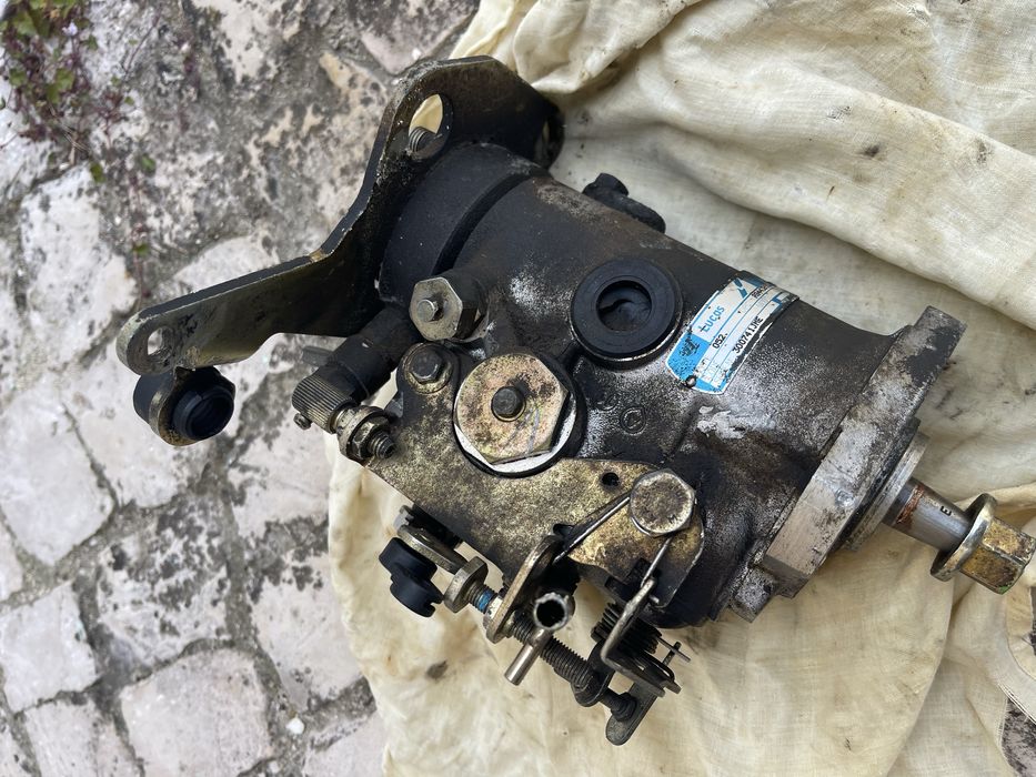 Bomba injetora peugeot 205 XAD