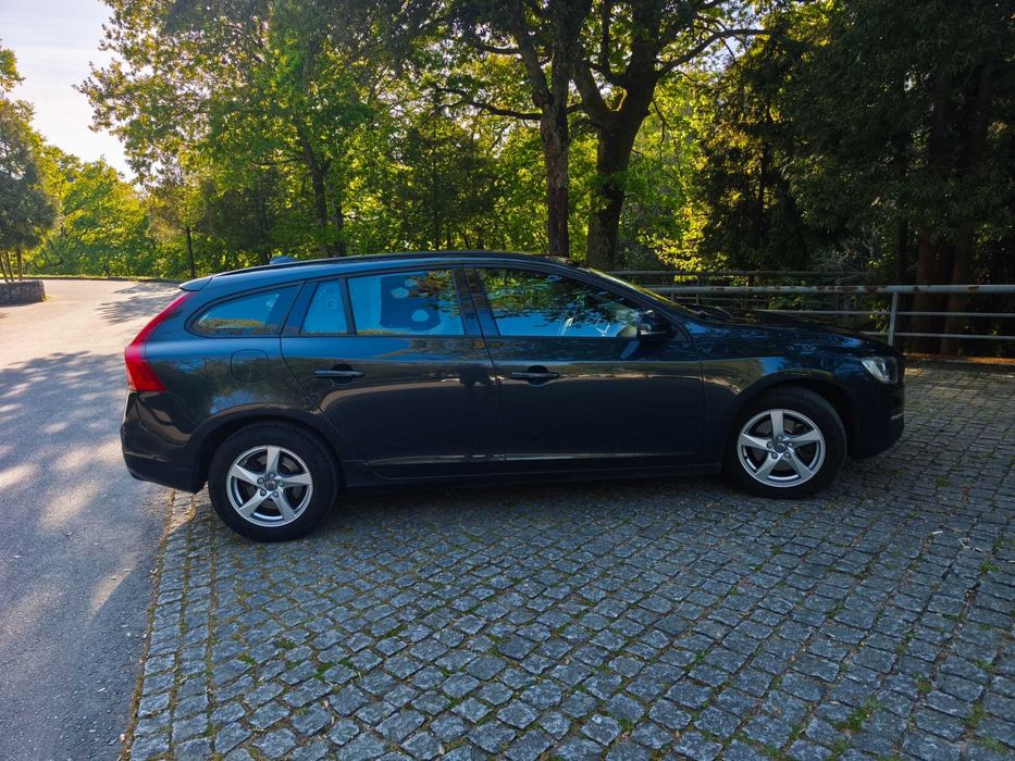 Volvo V60 2.0 D2 Kinetic - 2017