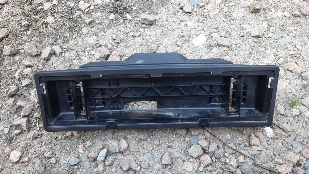 Ramka tablicy rejestracyjnej rejestracji WESTFALIA BC 60 70 80