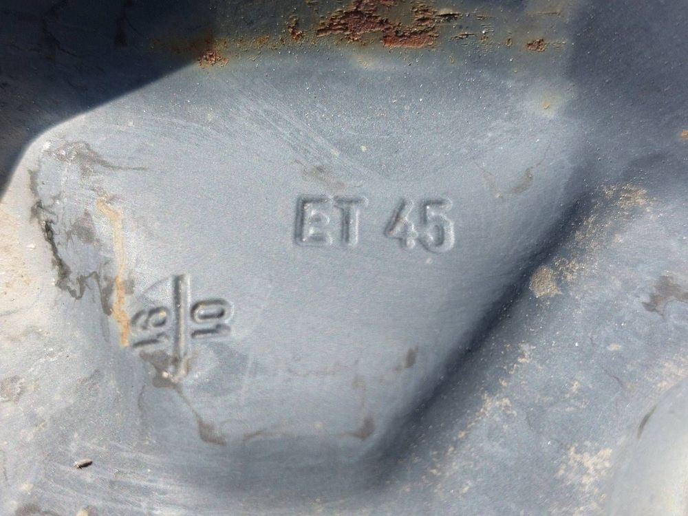 alt