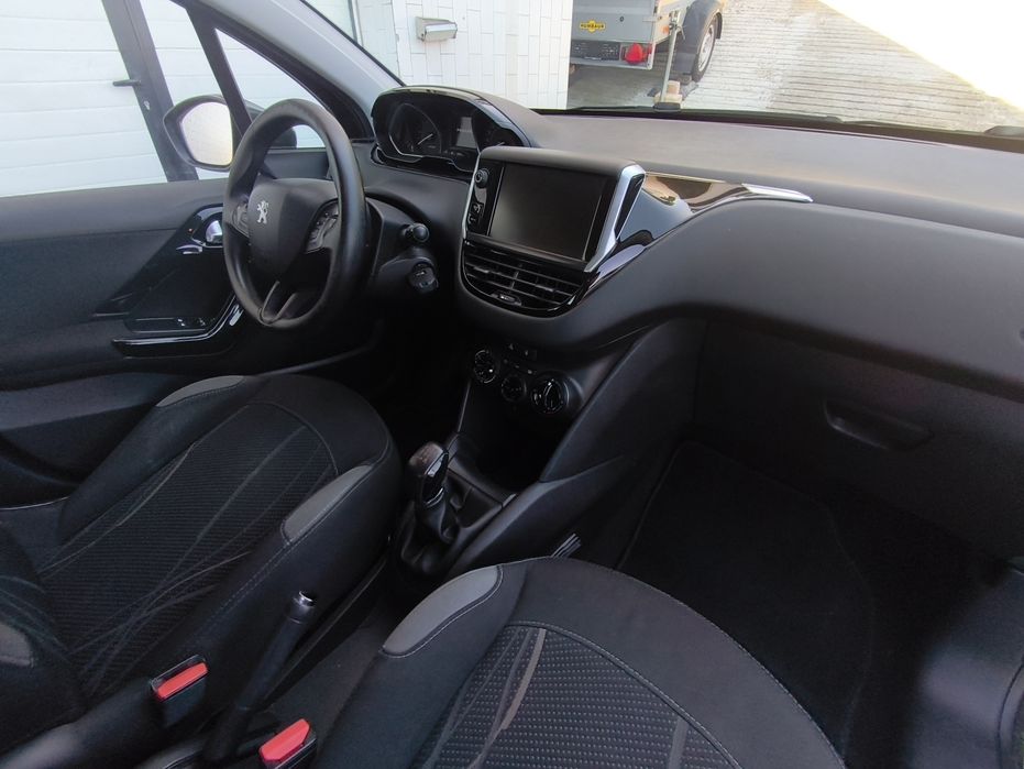 Peugeot 208 1.2 GPS