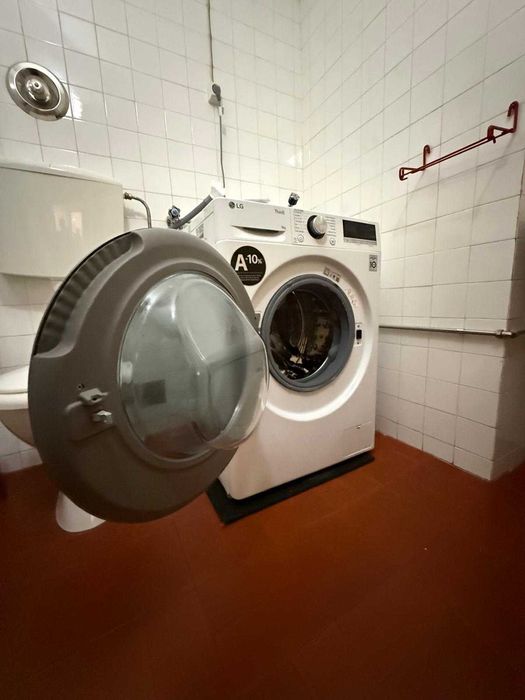 Máquina de Lavar Roupa LG F2WR7S9SGW (9 kg - 1200 rpm - Branco)