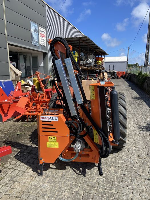 Limpa bermas valados de braço hidraulico