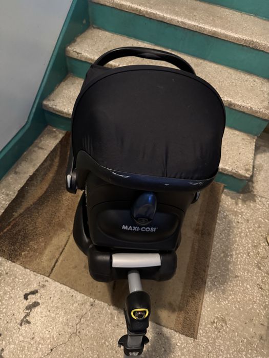 Fotelik Maxi Cosi cabriofix  z baza