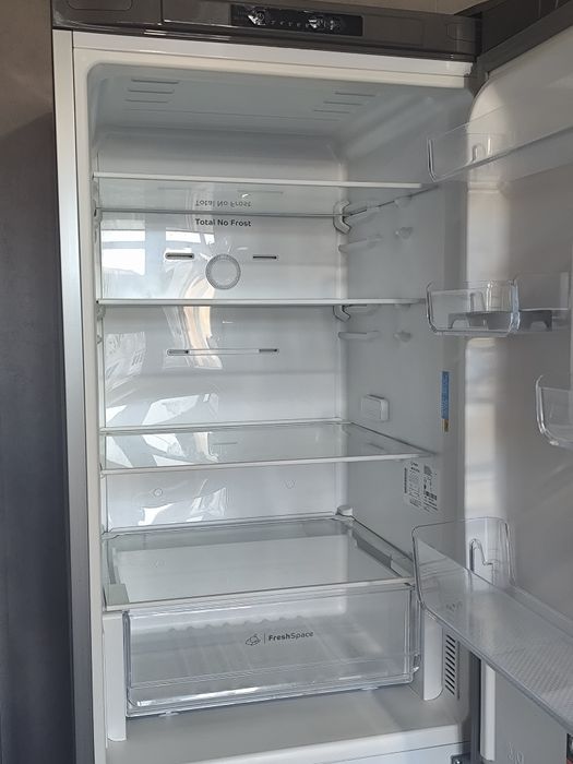 Продам холодильник Indesit