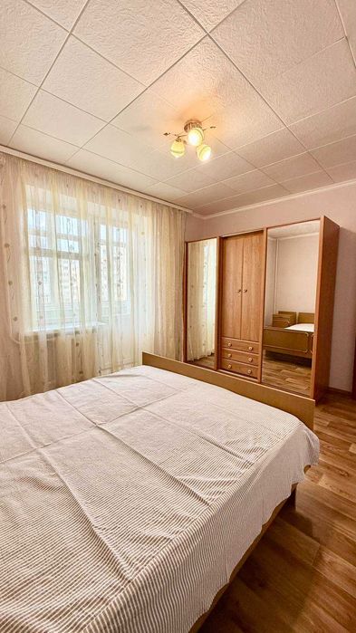 Продаж 3-кімнатної квартири на Озерній