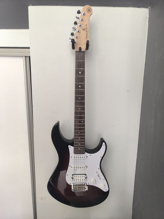 Yamaha Pacifica PAC112J - gitara elektryczna - sprawna