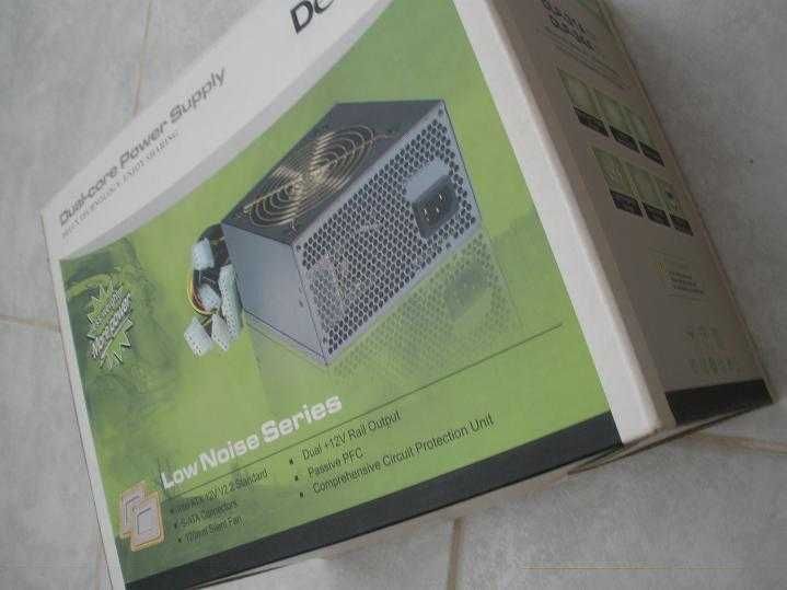 Блок питания DELUX DLP-31A коробка