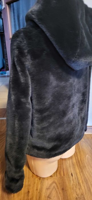 Vero Moda futerko xs,idealne,śliczne jak nowe