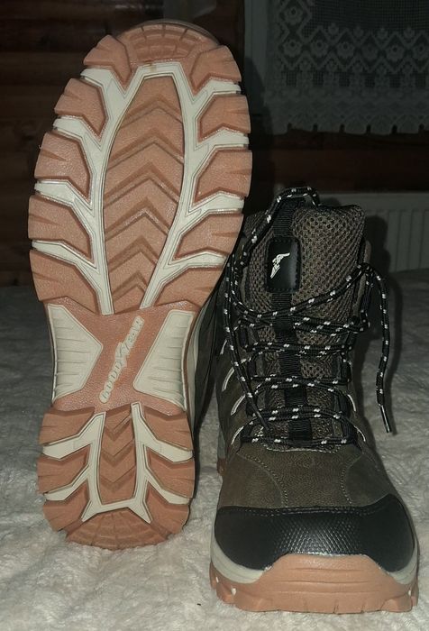 Взуття  Coodyear