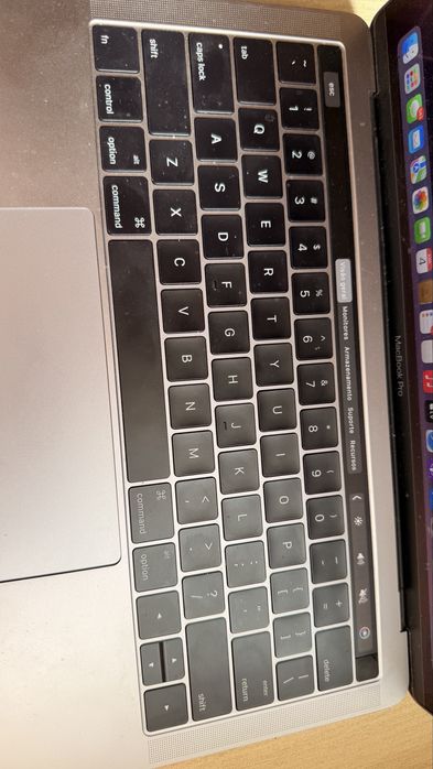 Macbook pro +ipad+Apple watch SE