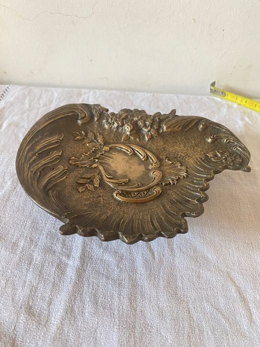 Peça antiga em bronze maciço