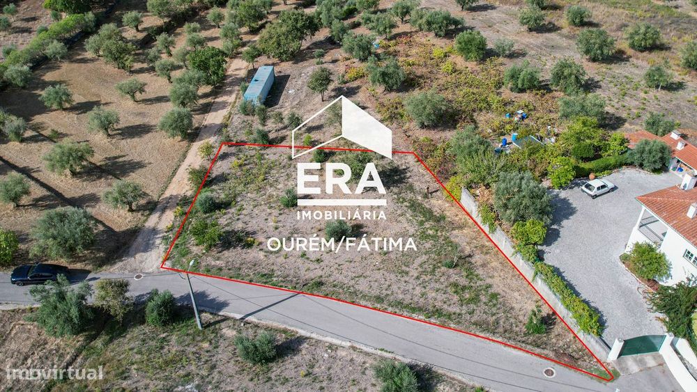 Terreno com 1050m2