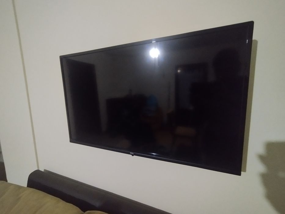 Tv 32 polegadas TCL não é Smart