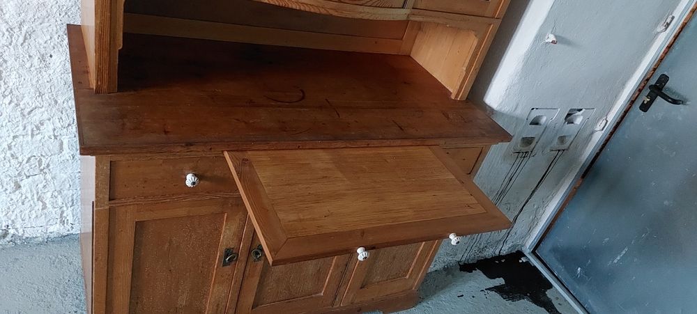 Kredens sosnowy zabytkowy