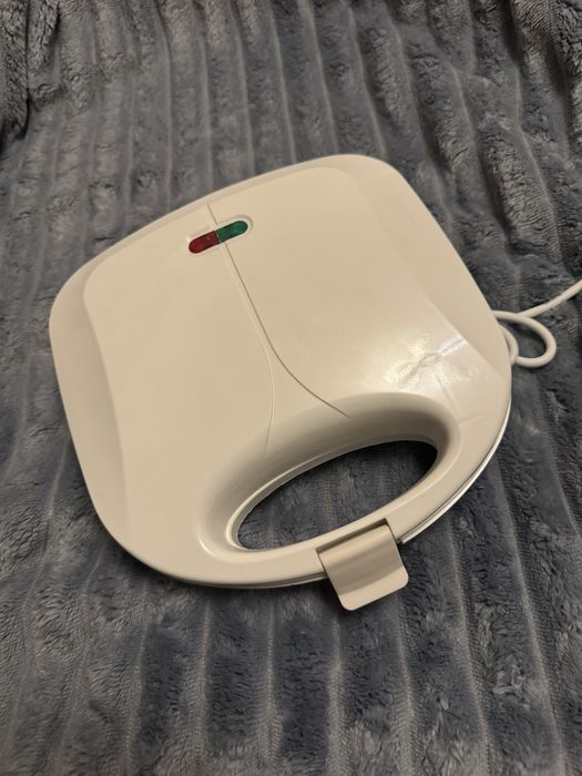 Вафельница электро