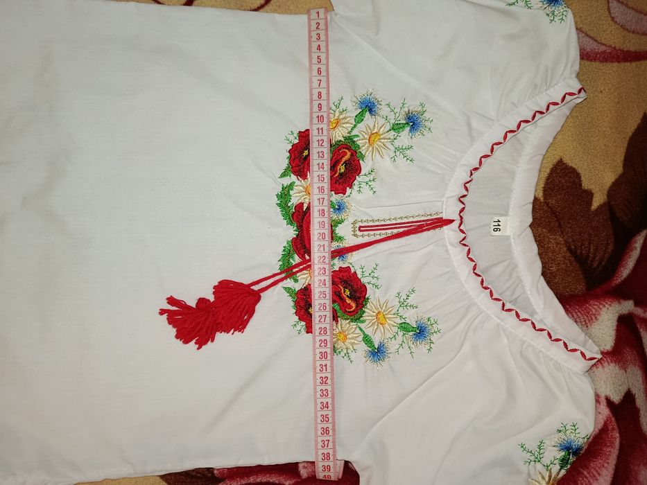 Вишиванка на дівчинку