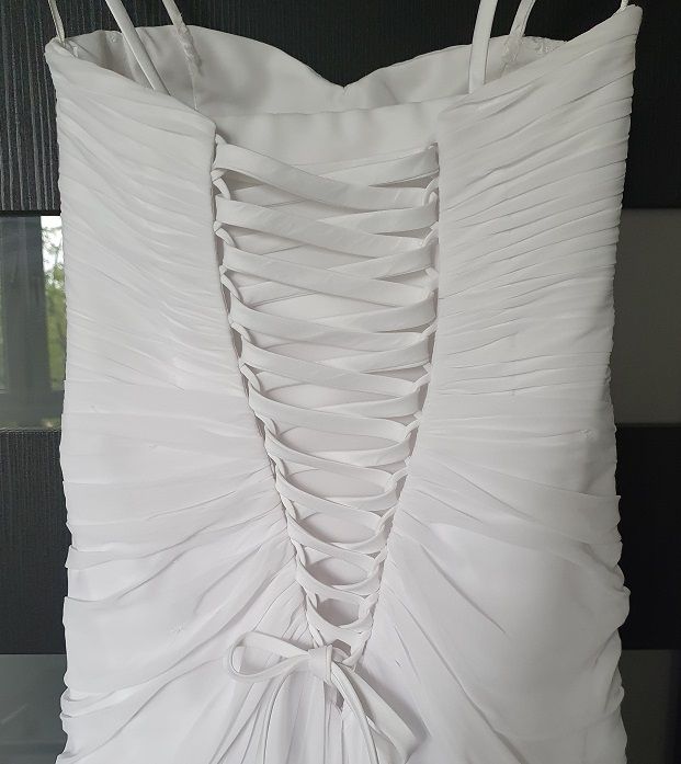 Suknia ślubna roz. 34 XS skromna