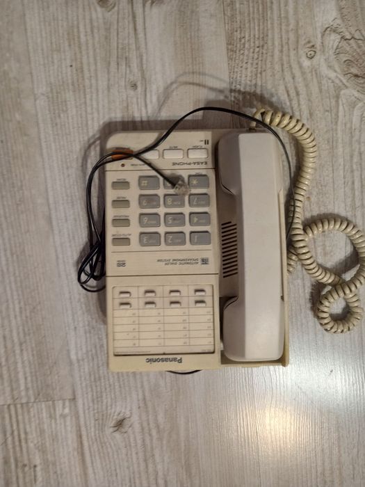 Taniej - Cztery telefony stacjonarne