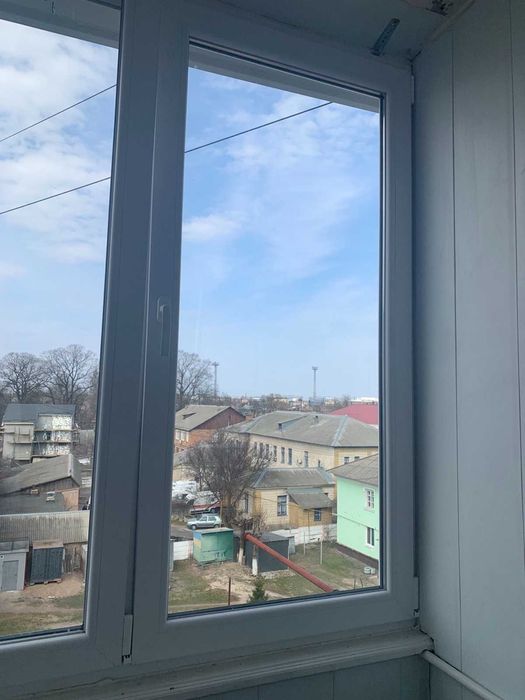 Терміново!!! Ціну знижено!! Продаю 3 кімнатна квартира (Чешка)  центр  міста