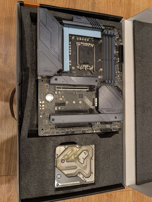 Płyta Główna MSI Z690 Torpedo EK-X DDR5 ,dedykowany blok wodny, sprawna, intel 12, 13, 14 generacja