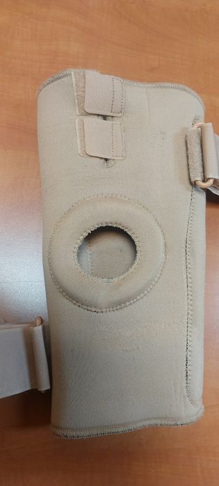 Orteza oppo stabilizator stawu kolanowego z neoprenu beż roz s