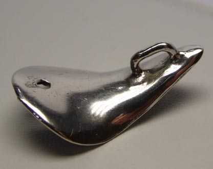 Srebrna zawieszka wywinięta łezka z dziurką