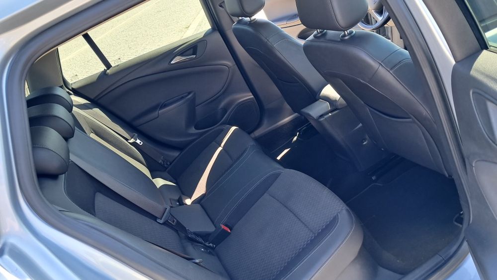 Opel Astra Sports Tourer 1.6 INNOVATION