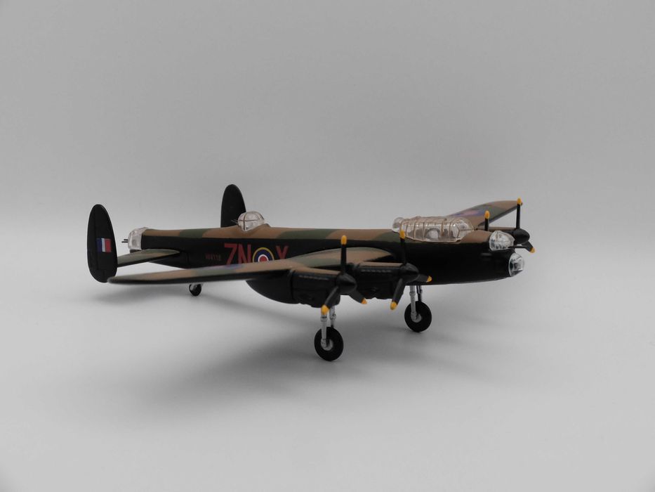MIniatura em metal Avro Lancaster Admiral Prune