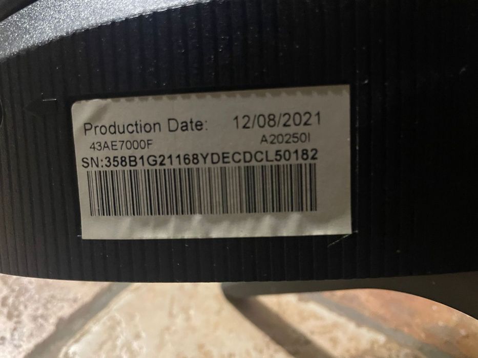 Телевізор hisense 43 smart tv 4k+ кріплення на стіну